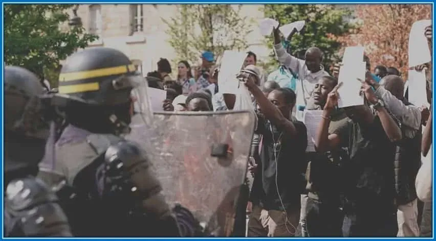 Paul Pogba wuchs in einem Viertel auf, in dem er in seiner Kindheit Gewalt erlebt hatte.