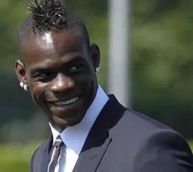 La storia dell'infanzia di Mario Balotelli, oltre a fatti di biografie indicibili