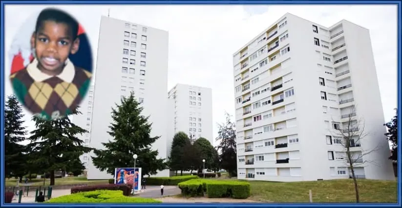 Dies ist die allgemeine Ansicht der Residenz la Renardire in Roissy-en-Brie, dem Anwesen, in dem Paul Pogba seine Kindheit verbracht hat.