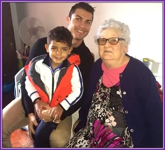 Histoire de l'enfance de Cristiano Ronaldo et faits biographiques inchangés