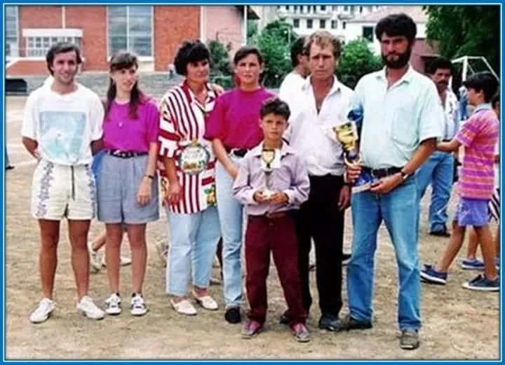 D&egrave;s le d&eacute;but, les membres de la famille de Cristiano Ronaldo ont apport&eacute; un soutien massif &agrave; sa carri&egrave;re.