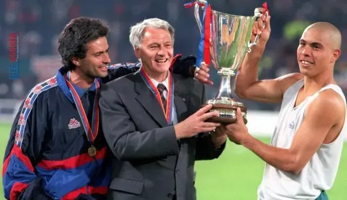 Evidence that Jose Mourinho coached Ronaldo Lu&iacute;s Naz&aacute;rio de Lima.