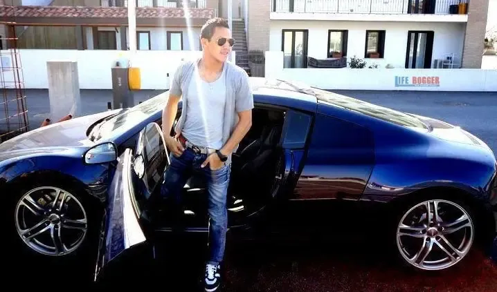 Alexis Sanchez's Car.