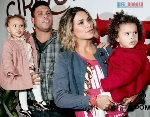 Ronaldo Nazario de Lima et sa famille.