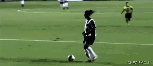 Image result for no look pass ronaldinho GIF