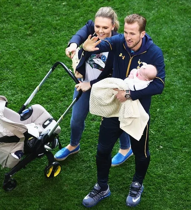 Harry Kane and Family Says Goodbye to White Hart Lane.