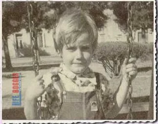 Gabriel Batistuta Childhood - The Swing boy.
