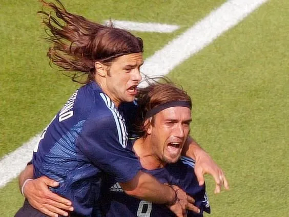 Football fans find it hard to believe this is Mauricio Pochettino, alongside Gabriel Batistuta.