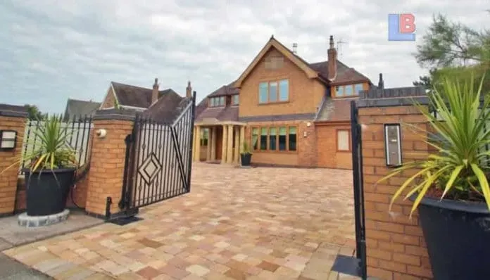 Raheem Sterling Lifestyle (Front View).