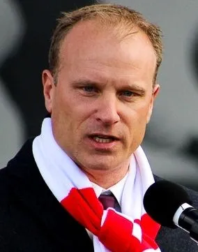 Dennis Bergkamp Jeugdverhaal Plus Onvertelde Biografie Feiten