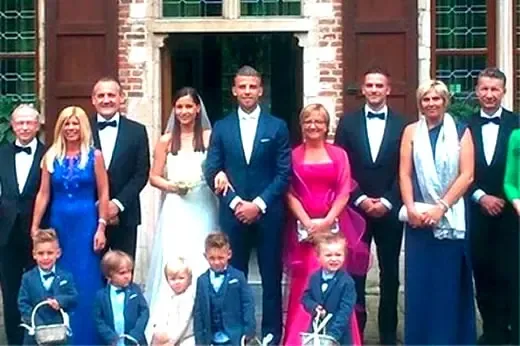 Toby Alderweireld's wedding photo.