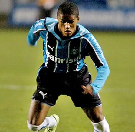 Douglas Costa Childhood Story Plus Untold Biography Facts