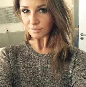 This is Lina Meyer, the lady that owns the key to Kimmich's heart.
