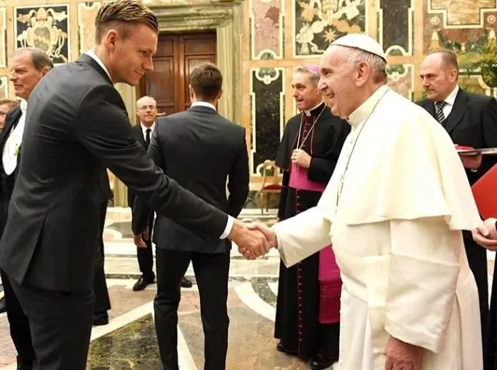 Bernd Leno had a great encounter with the Pope.