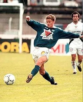 Before joining Man United, Ole Gunnar Solskjaer had risen to become a great striker.