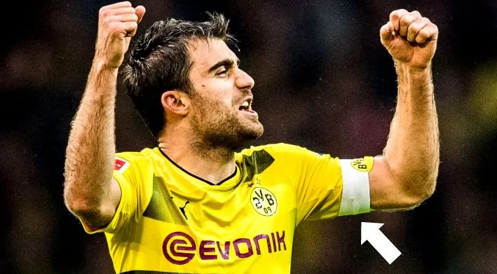 Sokratis Papastathopoulos- The Story of the Leader of Men