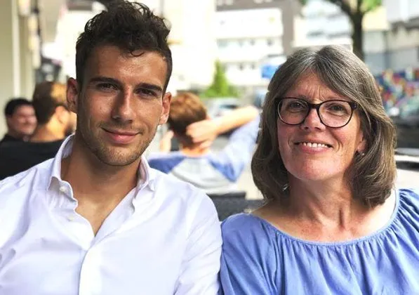 German footballer, Leon Goretzka enjoys a great bond with his Mother.