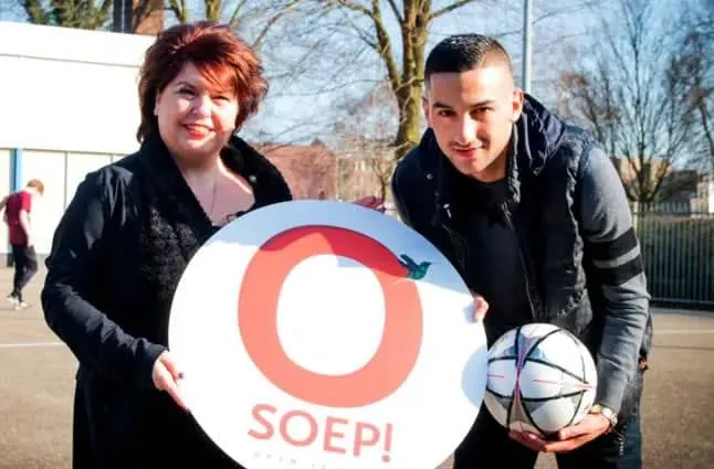 Il est ambassadeur du Soep Project.