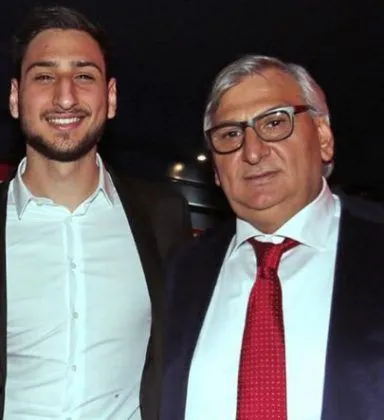 Gianluigi Donnarumma con suo padre Alfonso. Credito: Instagram.