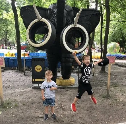 Andriy Yarmolenko has two sons- Danylo (Left) and Ivan (Right)