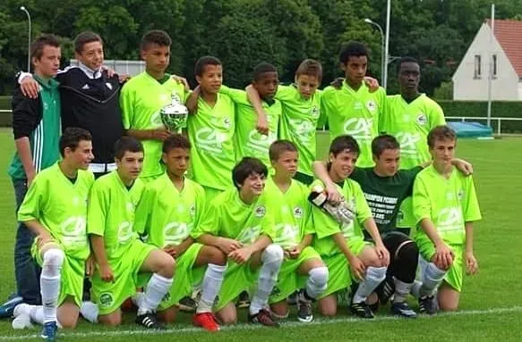 Clement Lenglet is pictured next to his goalkeeper and having a trophy shoot. Credit to IG.
