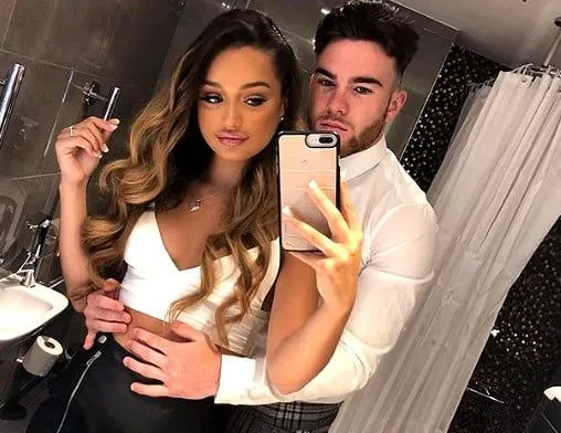 Aaron Connolly's beautiful Girlfriend- Lucinda Strafford. Credit to Instagram