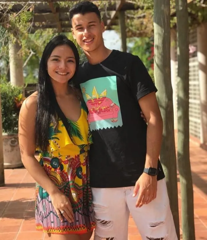 Meet Gabriel Martinelli's Girlfriend- Rachel Akemy. Credit to IG