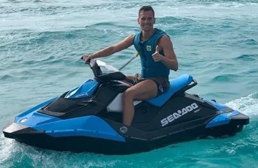 Arkadiusz Milik loves riding speed boats. Image Credit: Instagram.