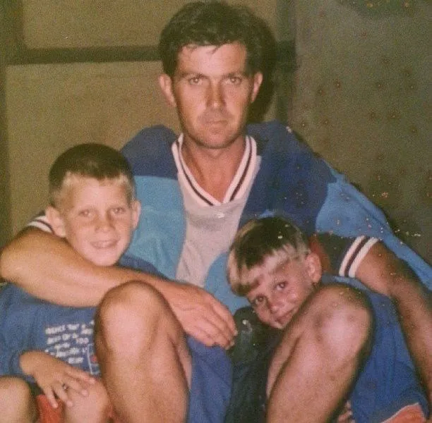 Daniele Rugani grew up in the loving company of his parents and older brother Simeone. Image Credit: Instagram.