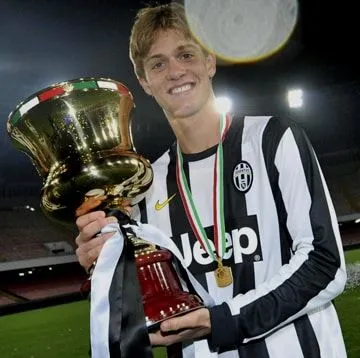 This old photo keeps fading by the day but the memories of winning the Coppa Italia Primavera title would remain ever fresh in the mind of the defender. Image Credit: Instagram.