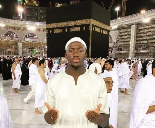 A proof of how dedicated Ibrahima Konate is to Ismalic Religion. Source- Instagram