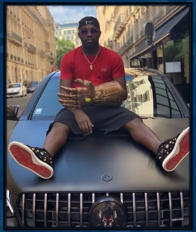 The French Football lives a Luxurious Lifestyle. He is rich and can afford anything. 📷: IG
