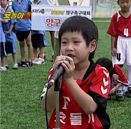 A rare capture of the football prodigy on the set of the football reality show. 📷: Instagram.