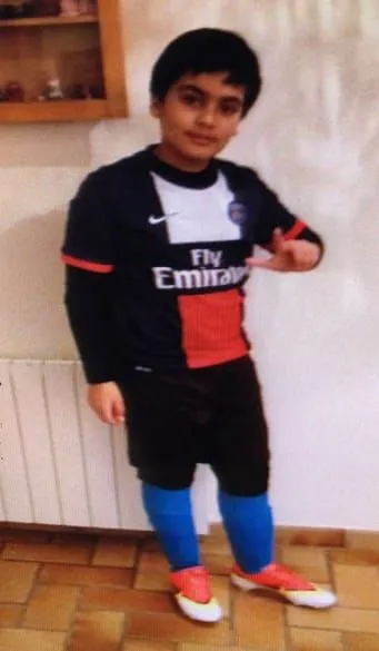 Young Yacine Adli supported PSG as a child. 📷: Twitter.