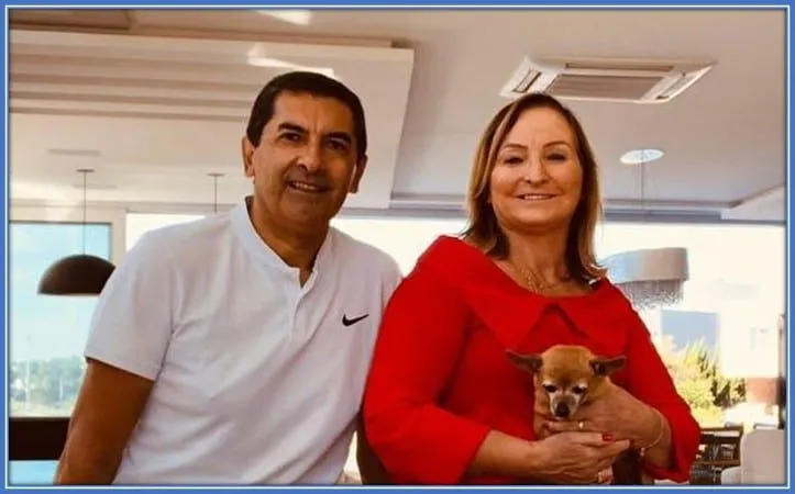 Meet Alex Telles' Parents. His father's name is Jose Telles. And his mother's name is Claudete Telles.