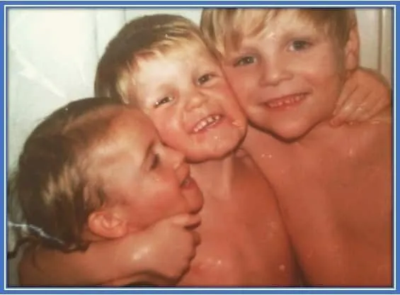 Childhood photo of Martin Odegaard with his older brother and sister.