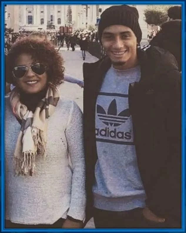 Meet Raphinha's mum. They look very compatible.