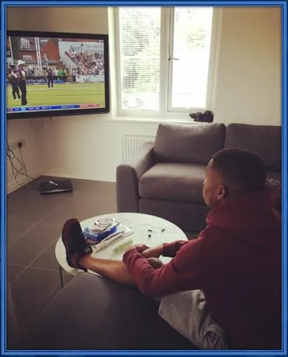 This is Ademola Lookman's House. For someone who earns 50k pounds a week.