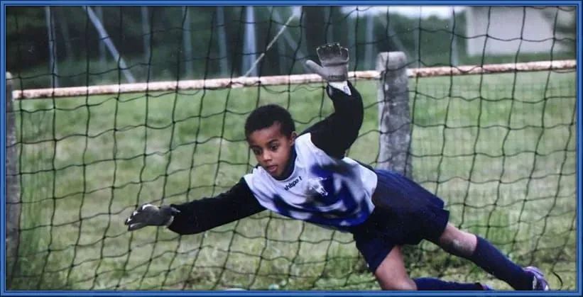Jules Kounde a commencé le football en tant que gardien de but.