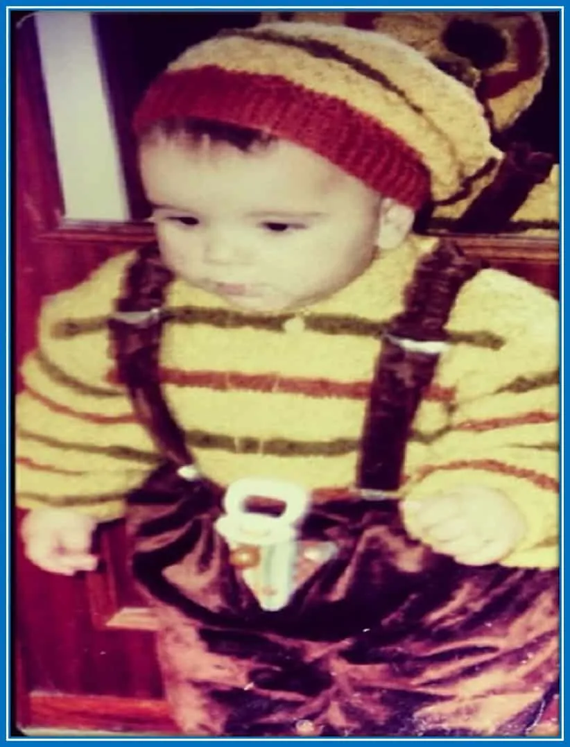 Sergio Oliveira was just a few months old in this picture. His face didn't change at all.