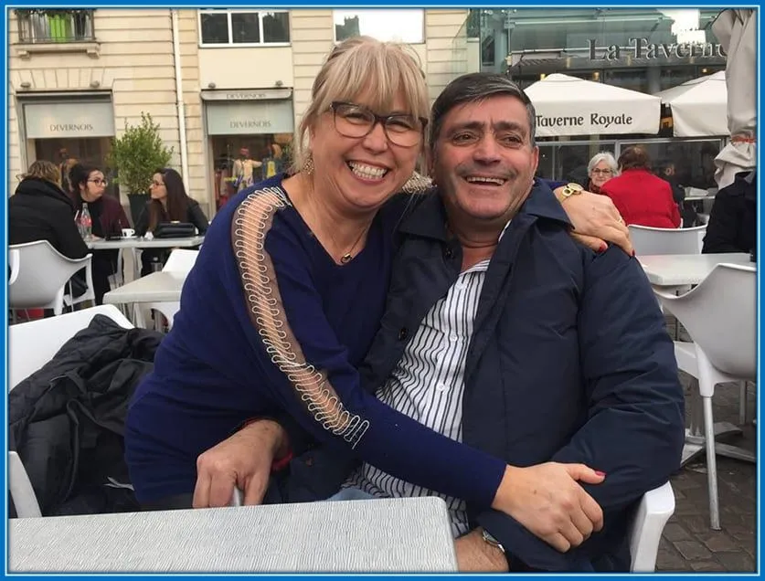 Meet S&eacute;rgio Oliveira's parents - His ever smiling mother, Ros&aacute;lia and father, Manuel Oliveira.