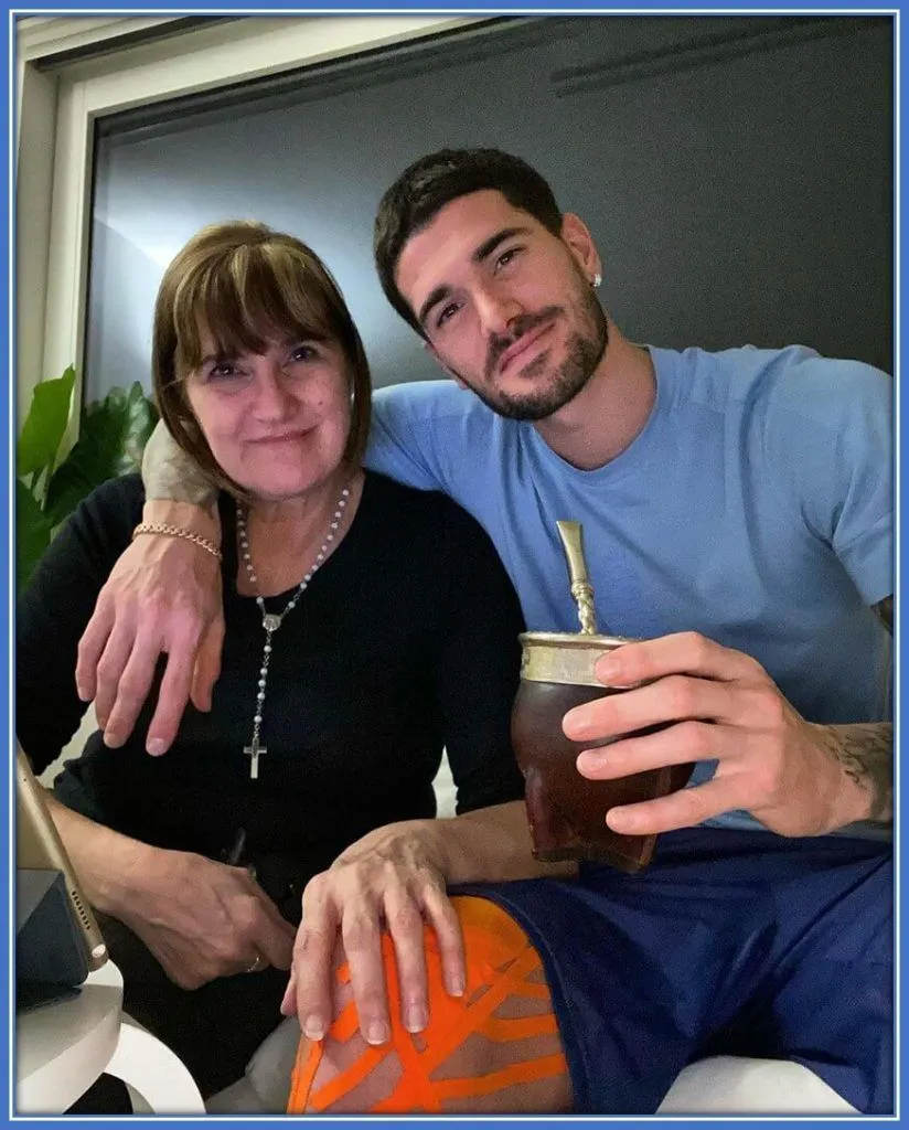 Meet one of his parents, Monica De Paul. Indeed, he has inherited the beauty of her smiling face.