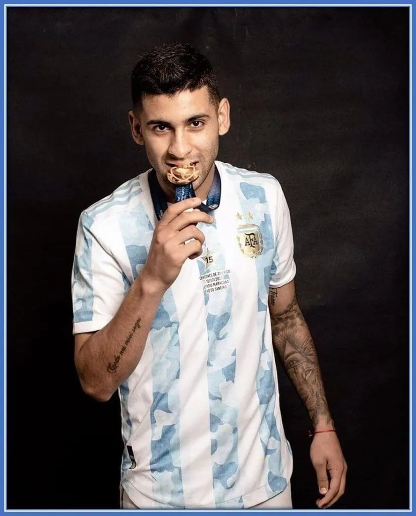 His tattoos are clearly visible even when he puts on his jersey. Indeed, they look beautiful.