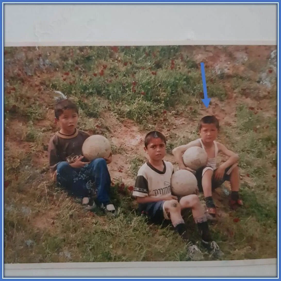 Eldor Shomurodov childhood