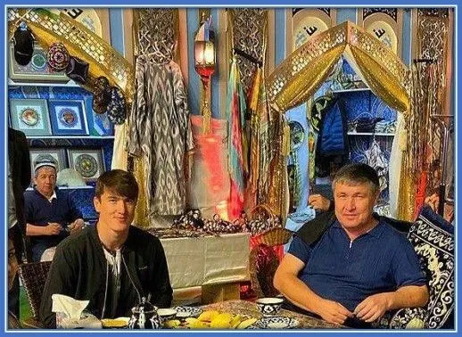 Eldor Shomurodov parents