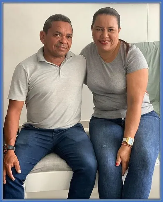 Have you noticed?... Luis Diaz has a close resemblance with his Dad (Luis Manuel D&iacute;az), unlike his Mum (Silenis Marulanda).