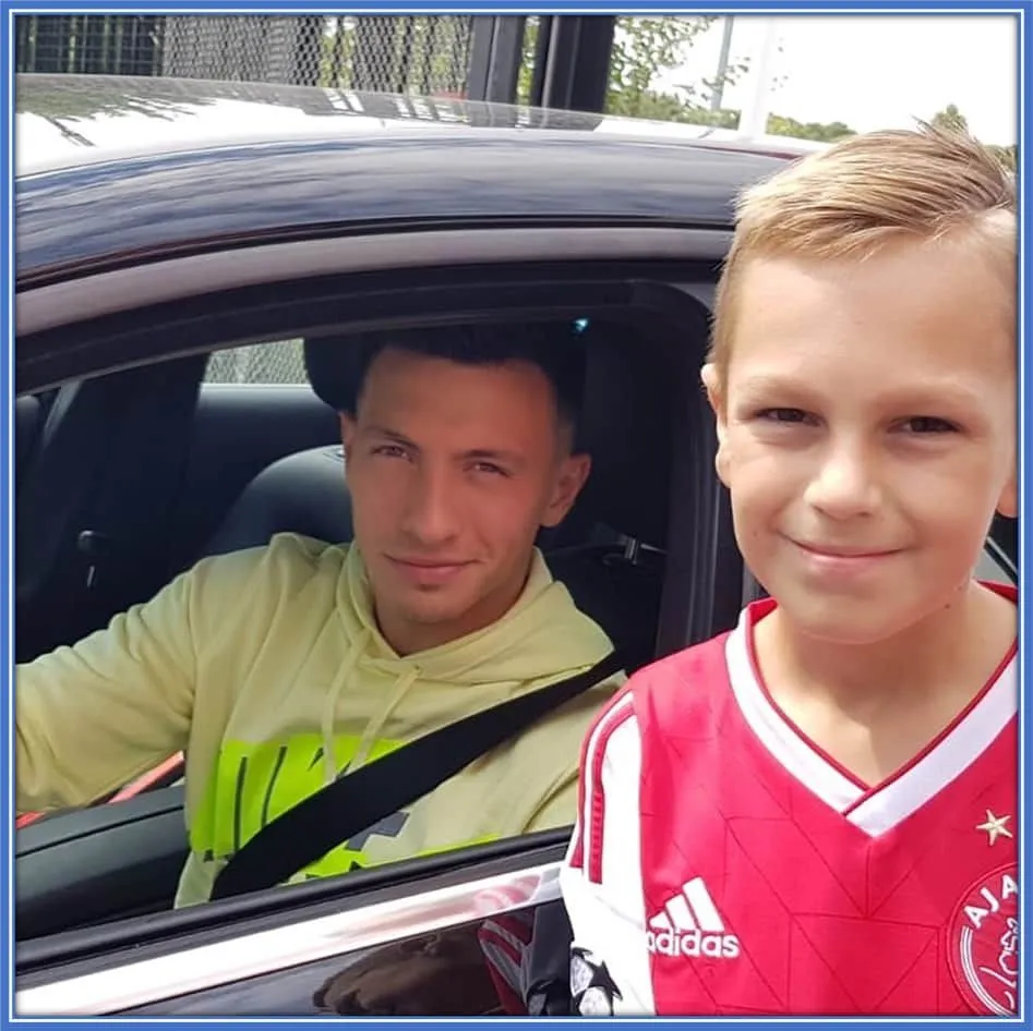 He is such a humble footballer who often creates time for his fans.