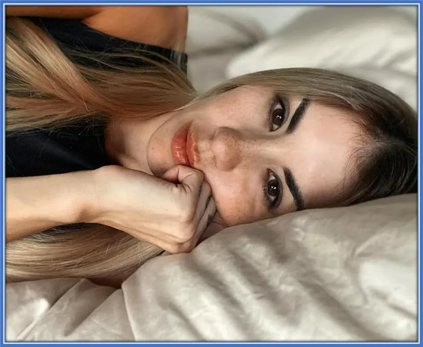 Muriel Lopez Benitez is a lady with stunning natural beauty.