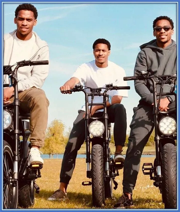 The three Timber brothers with their Knaap Bikes.