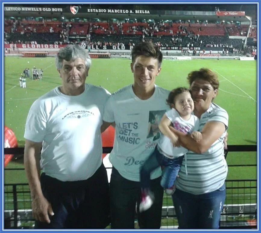This is the immediate family of Lisandro Martinez.